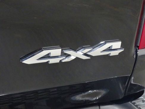 Used 2025 RAM 1500 Laramie image 47