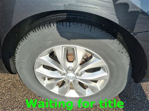 Used 2020 Kia Sedona LX image 12