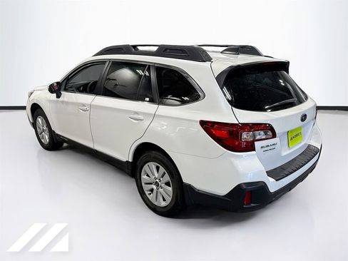 Used 2019 Subaru Outback 2.5i Premium AWD/4WD image 7