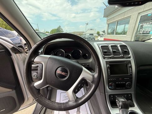 Used 2010 GMC Acadia SLT w/ Technology Package image 15