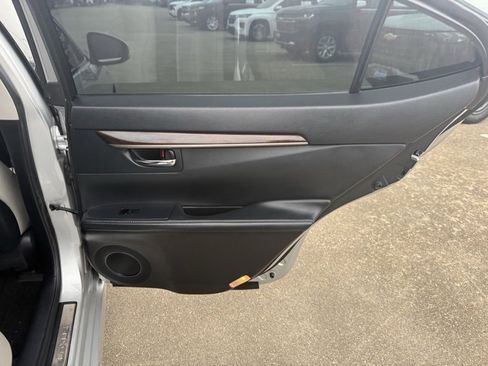 Used 2013 Lexus ES 350 image 40