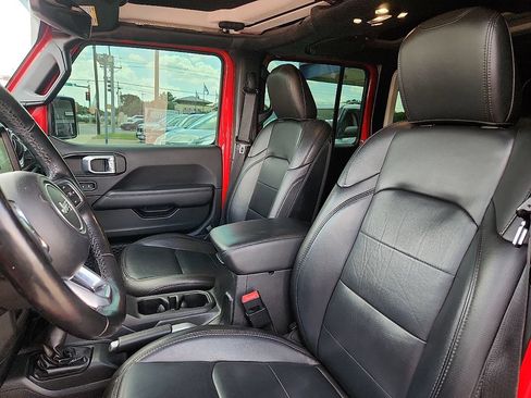 Used 2021 Jeep Wrangler Unlimited Sahara AWD/4WD image 8