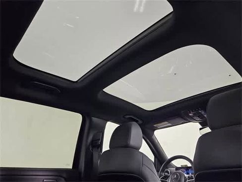 Certified 2025 Mercedes-Benz GLB 250 4MATIC image 43