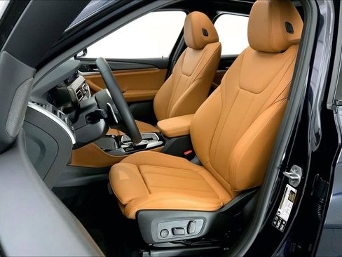 Certified 2025 BMW X4 xDrive30i w/ Premium Package image 13