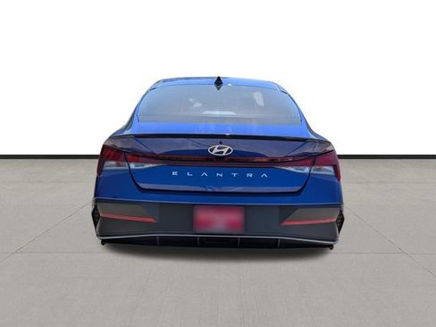 Used 2025 Hyundai Elantra Sport FWD image 6