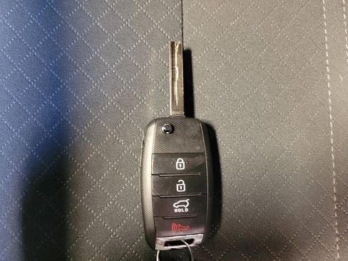 Used 2019 Kia Sorento LX image 32