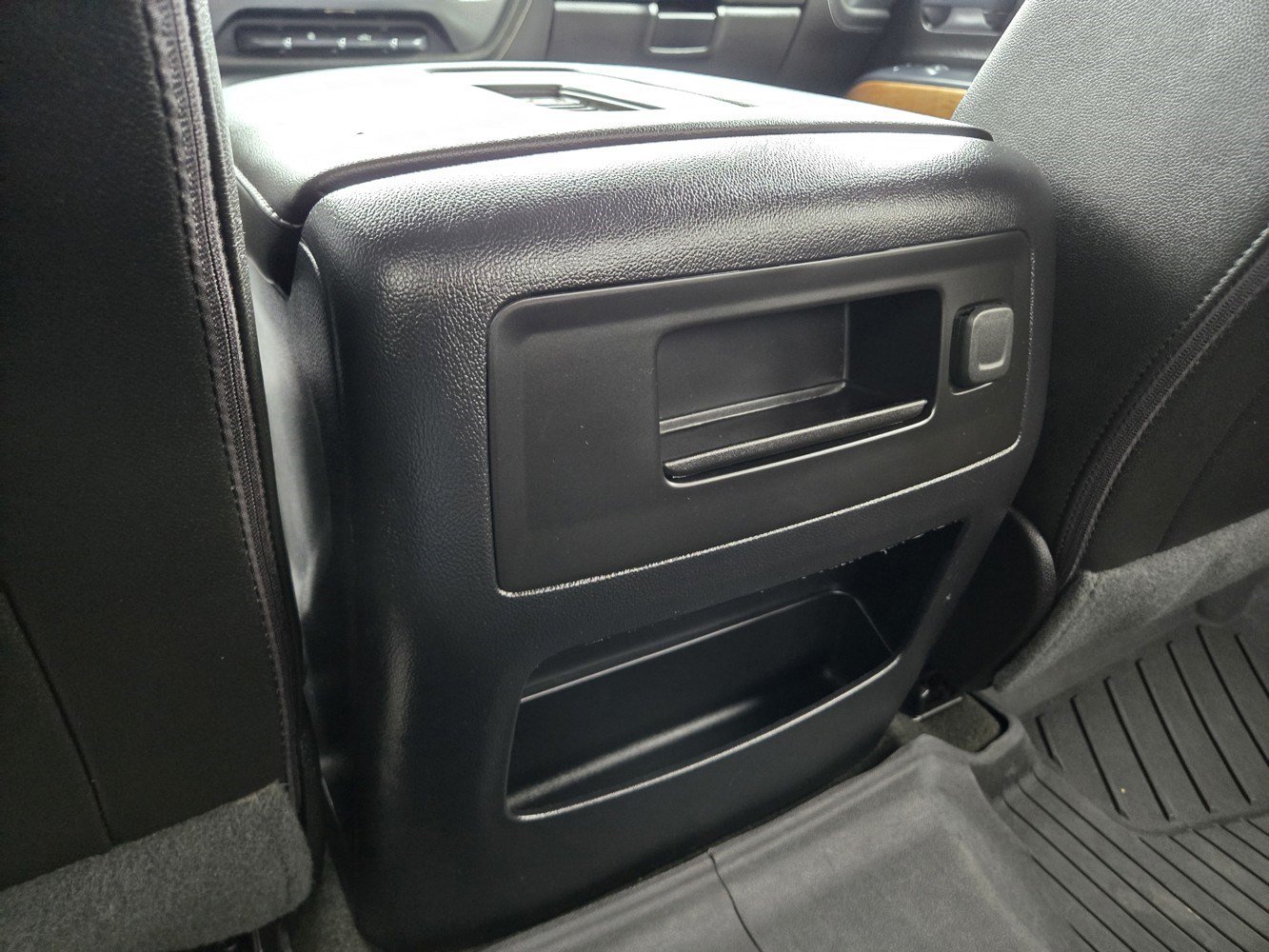 Used 2018 Chevrolet Silverado 1500 LTZ AWD/4WD image 28