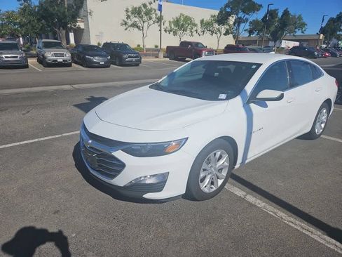 Used 2024 Chevrolet Malibu LT FWD image 1