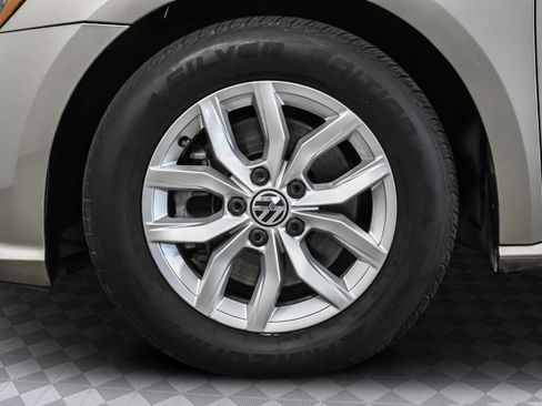 Used 2016 Volkswagen Passat 1.8T S image 33