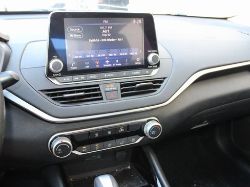 Used 2021 Nissan Altima 2.5 SV image 6