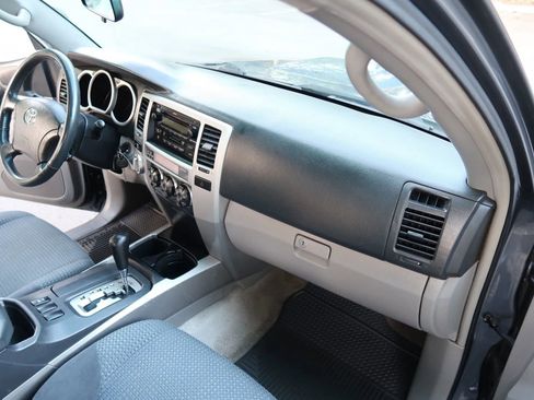 Used 2004 Toyota 4Runner Sport image 21