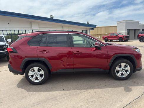 Used 2019 Toyota RAV4 XLE w/ Convenience Package AWD/4WD image 6