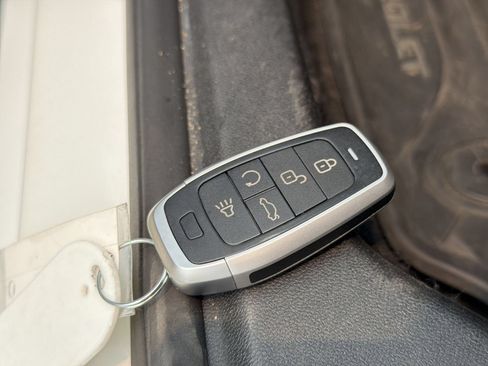 Used 2020 Chevrolet Malibu LT FWD image 39