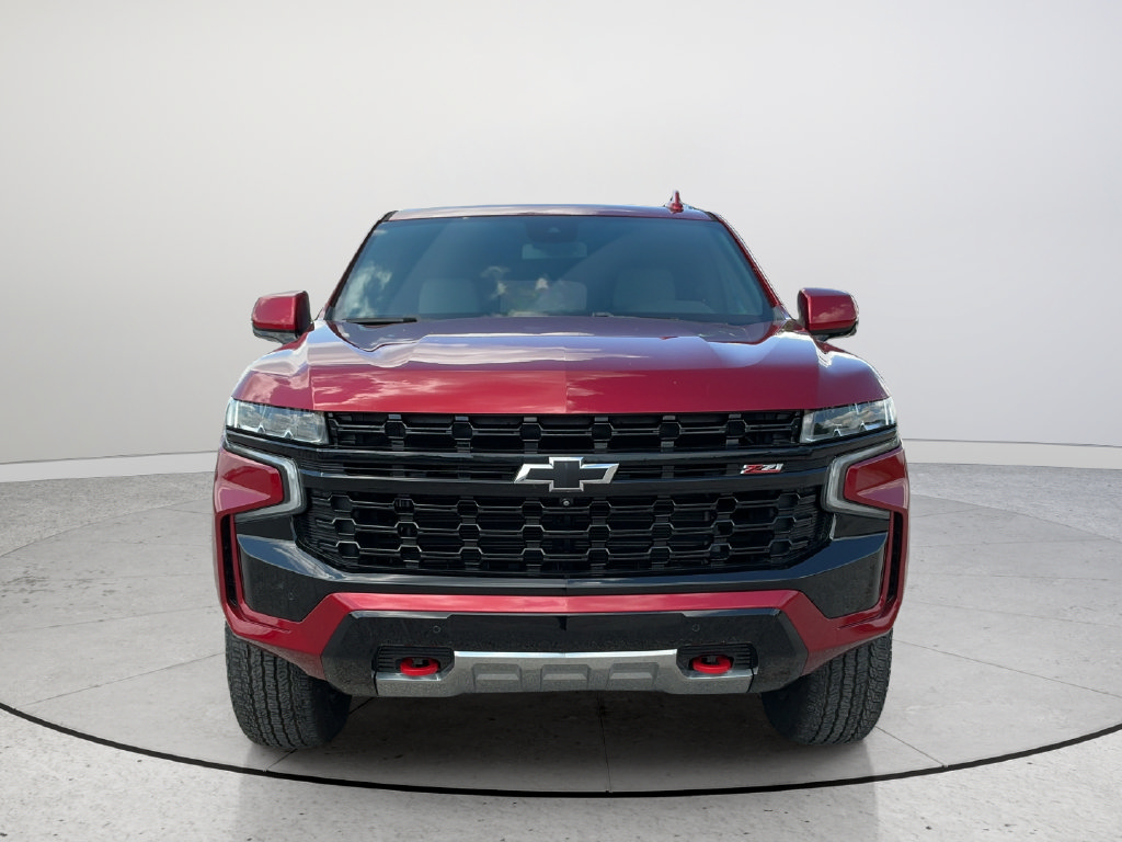 Used 2023 Chevrolet Tahoe Z71 w/ Luxury Package AWD/4WD image 2