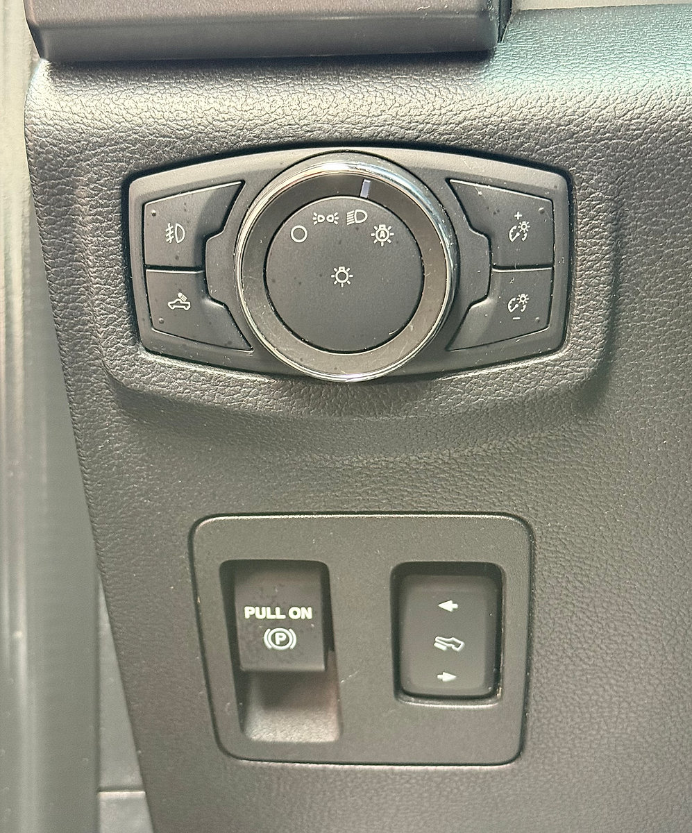 Used 2020 Ford F150 XLT w/ Equipment Group 302A Luxury AWD/4WD image 20