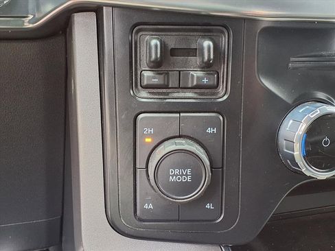 Used 2023 Ford F150 Lariat w/ Equipment Group 502A High image 30