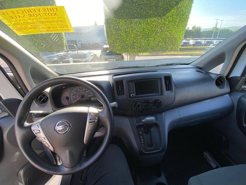 Used 2021 Nissan NV200 S FWD image 3