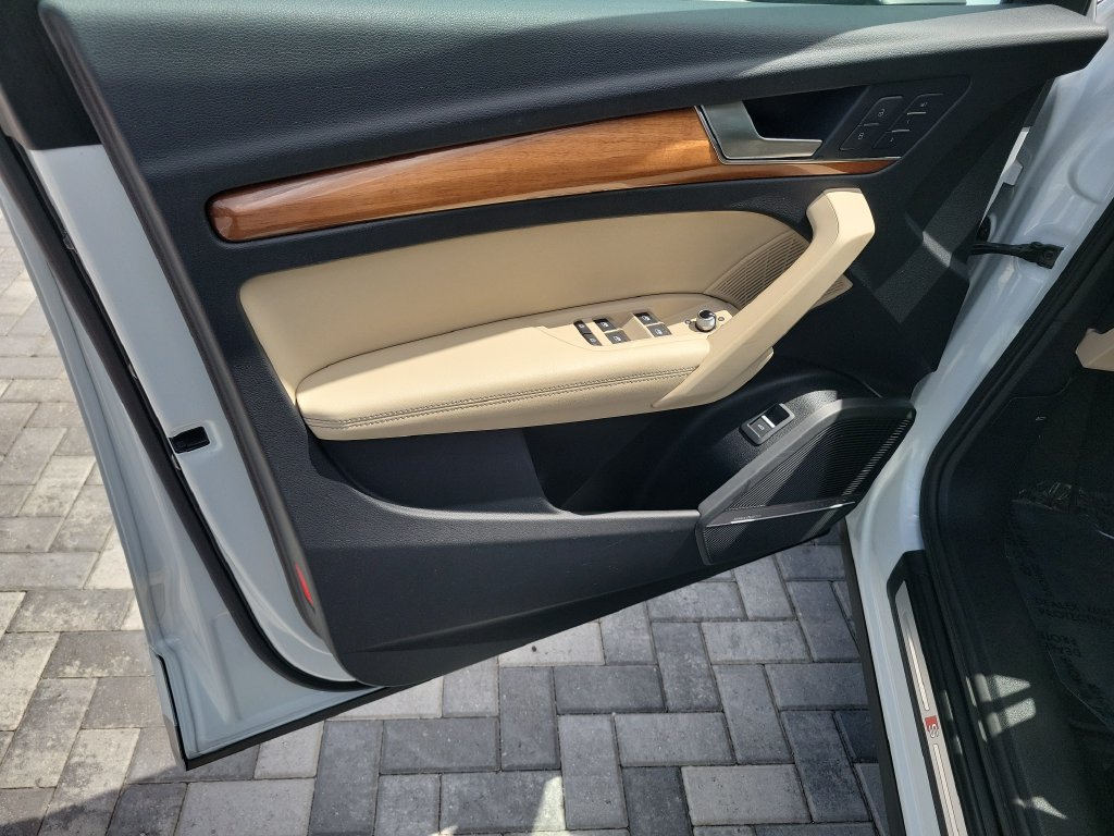 Used 2023 Audi Q5 2.0T Premium Plus w/ Premium Plus Package AWD/4WD image 23
