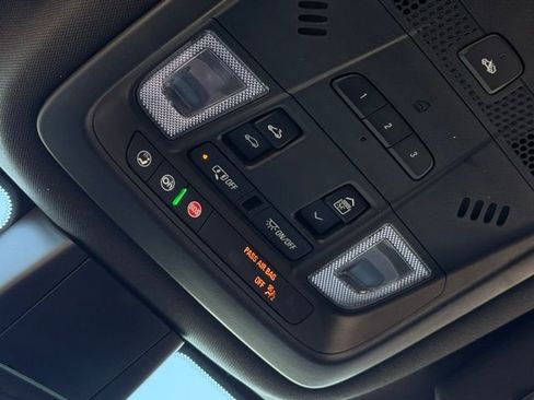 Used 2020 Cadillac XT6 Sport image 34