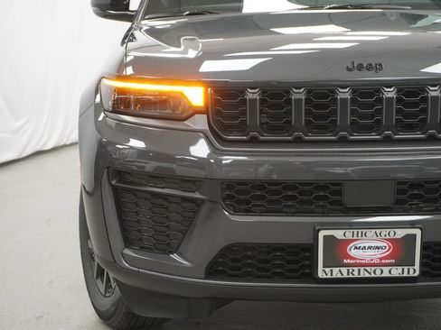New 2026 Jeep Grand Cherokee Altitude AWD/4WD image 6