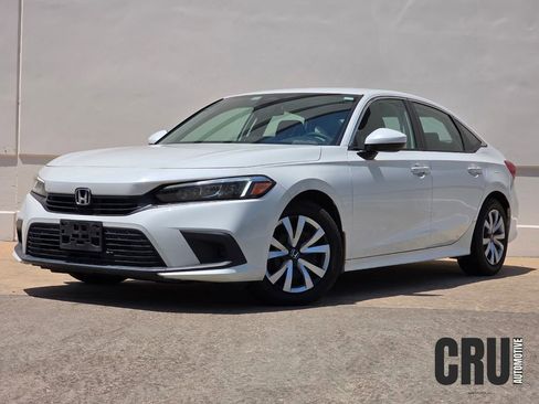 Used 2024 Honda Civic LX image 1