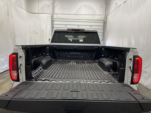 Used 2023 GMC Sierra 2500 SLE w/ SLE Convenience Package image 9