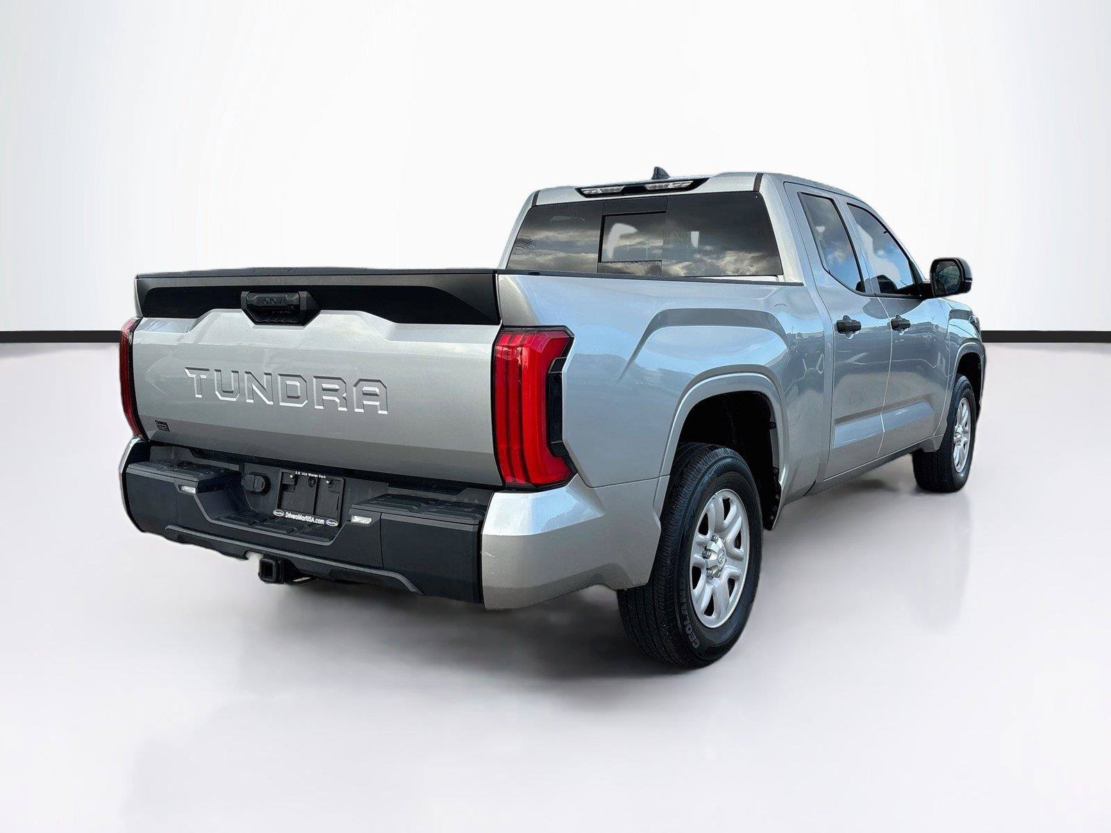 Used 2022 Toyota Tundra SR w/ SR Tow Package RWD image 7