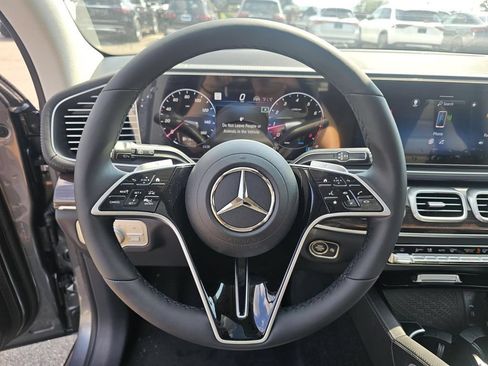 Used 2026 Mercedes-Benz GLS 450 4MATIC image 16