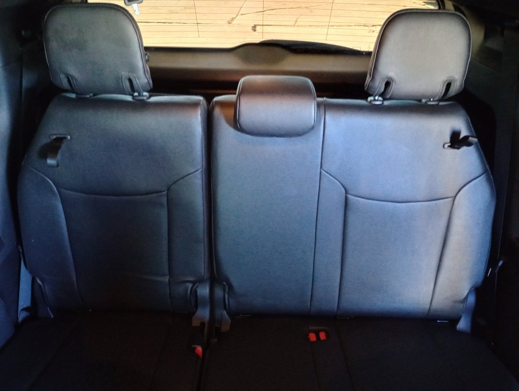 Used 2026 Toyota Sienna Platinum AWD/4WD image 39