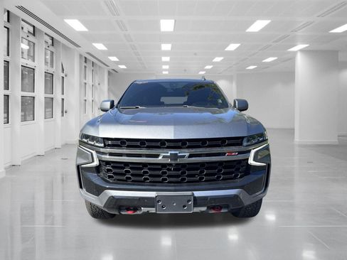 Used 2022 Chevrolet Suburban Z71 w/ Luxury Package AWD/4WD image 2