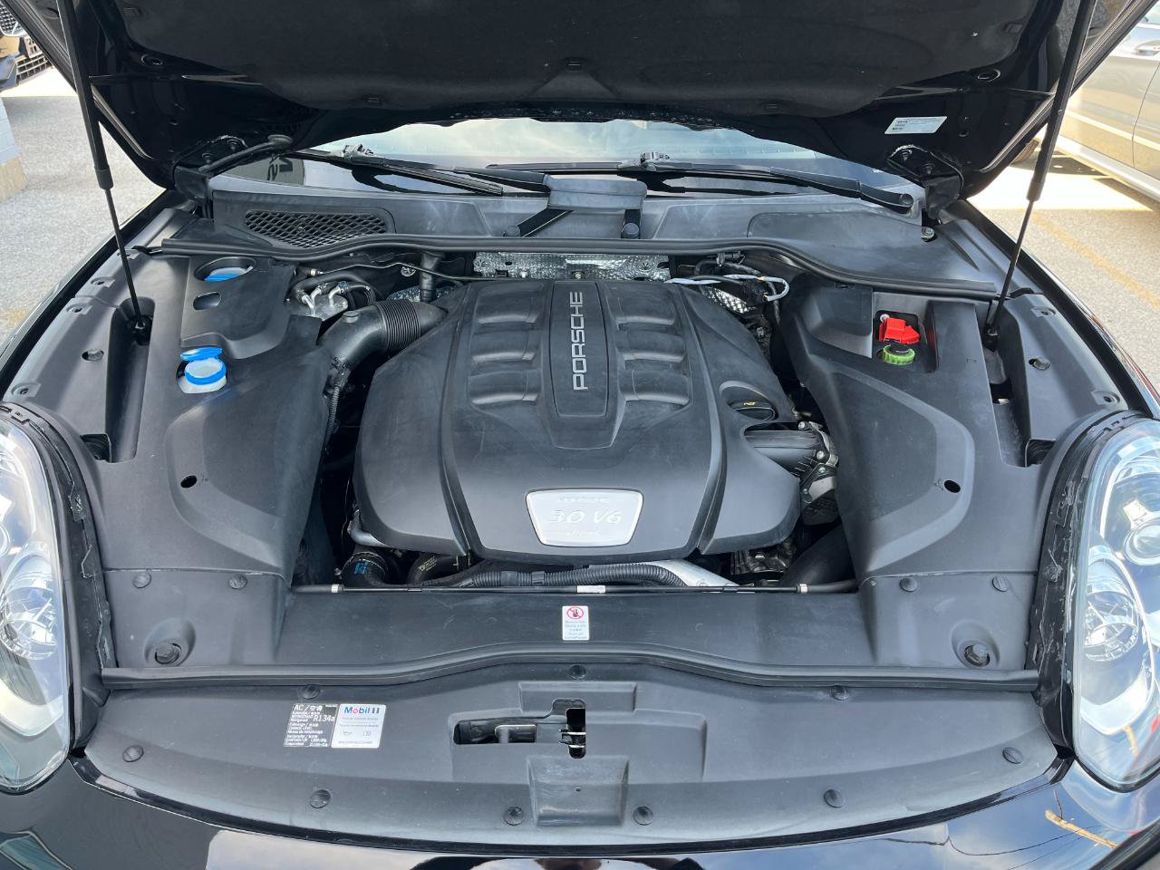 Used 2016 Porsche Cayenne Diesel AWD/4WD image 65