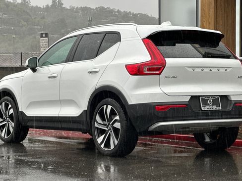 Used 2023 Volvo XC40 B5 Ultimate w/ Protection Package Premier image 6