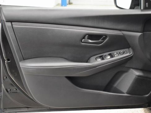 Used 2025 Nissan Sentra S image 22