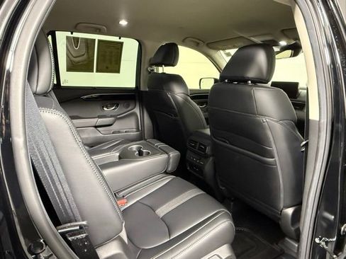 Used 2025 Honda Pilot EX-L image 46