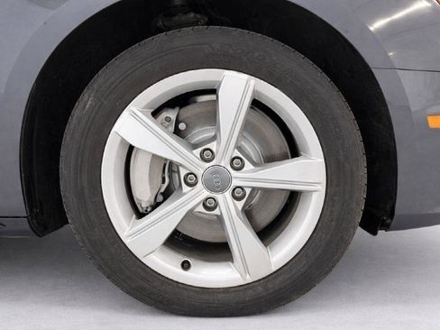 Used 2019 Audi A4 2.0T Premium w/ Convenience Package image 32