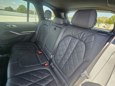 Used 2024 BMW X5 xDrive50e AWD/4WD image 17