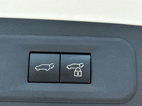 Used 2024 Lexus NX 250 FWD w/ Towing Package (2000 Lbs) image 13