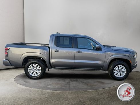 Used 2024 Nissan Frontier SV w/ SV Convenience Package AWD/4WD image 8