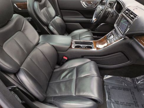 Used 2019 Lincoln Continental Reserve image 27