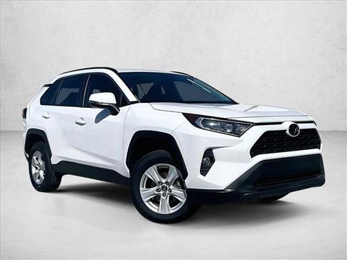 Used 2020 Toyota RAV4 XLE image 12