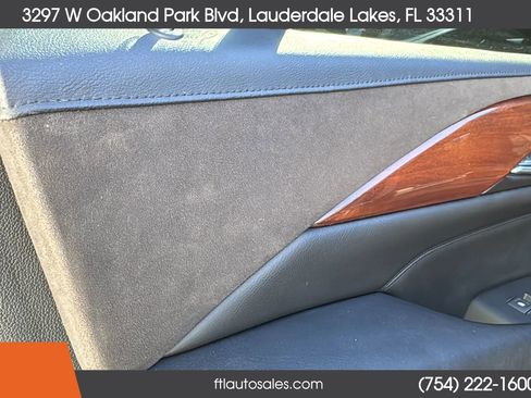 Used 2015 Cadillac Escalade Premium image 27