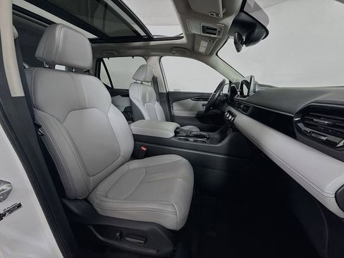 Used 2023 Honda Pilot Touring image 28