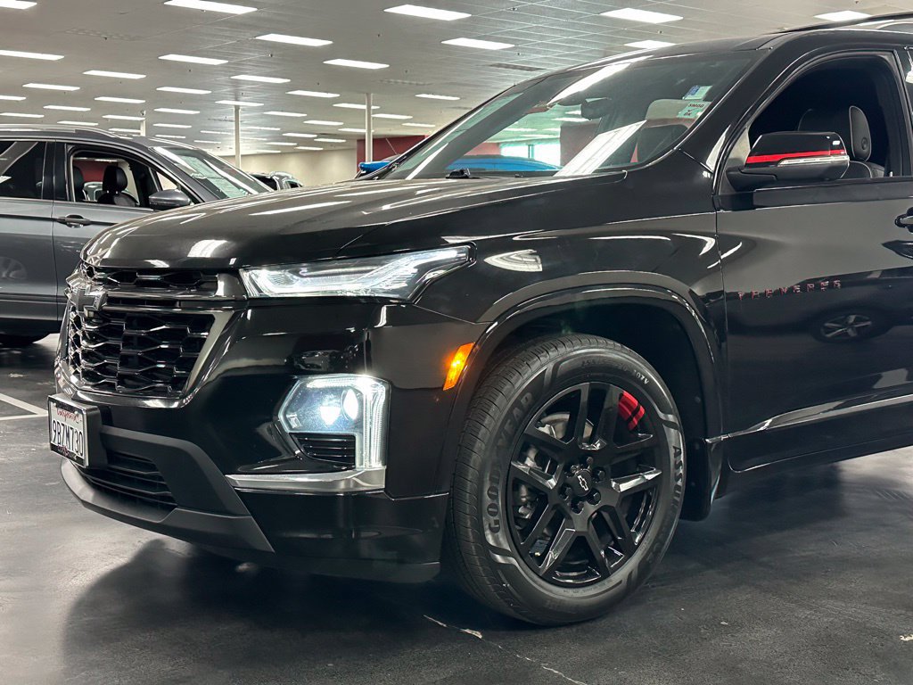 Used 2022 Chevrolet Traverse Premier w/ Redline Edition AWD/4WD image 11