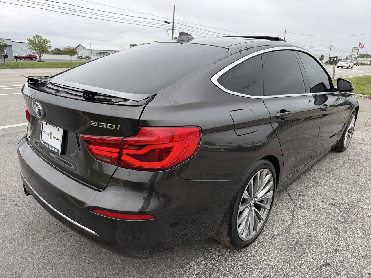 Used 2017 BMW 330i Gran Turismo xDrive AWD/4WD image 9