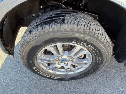 Used 2020 Ford F150 Lariat image 13