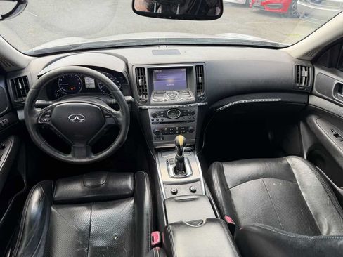Used 2011 INFINITI G37 Journey w/ Premium Pkg RWD image 9