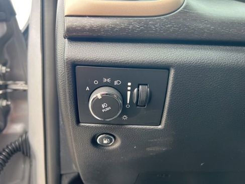 Used 2015 Jeep Grand Cherokee Laredo AWD/4WD image 5