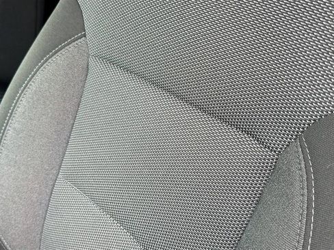 Used 2022 Chevrolet Traverse LT image 20