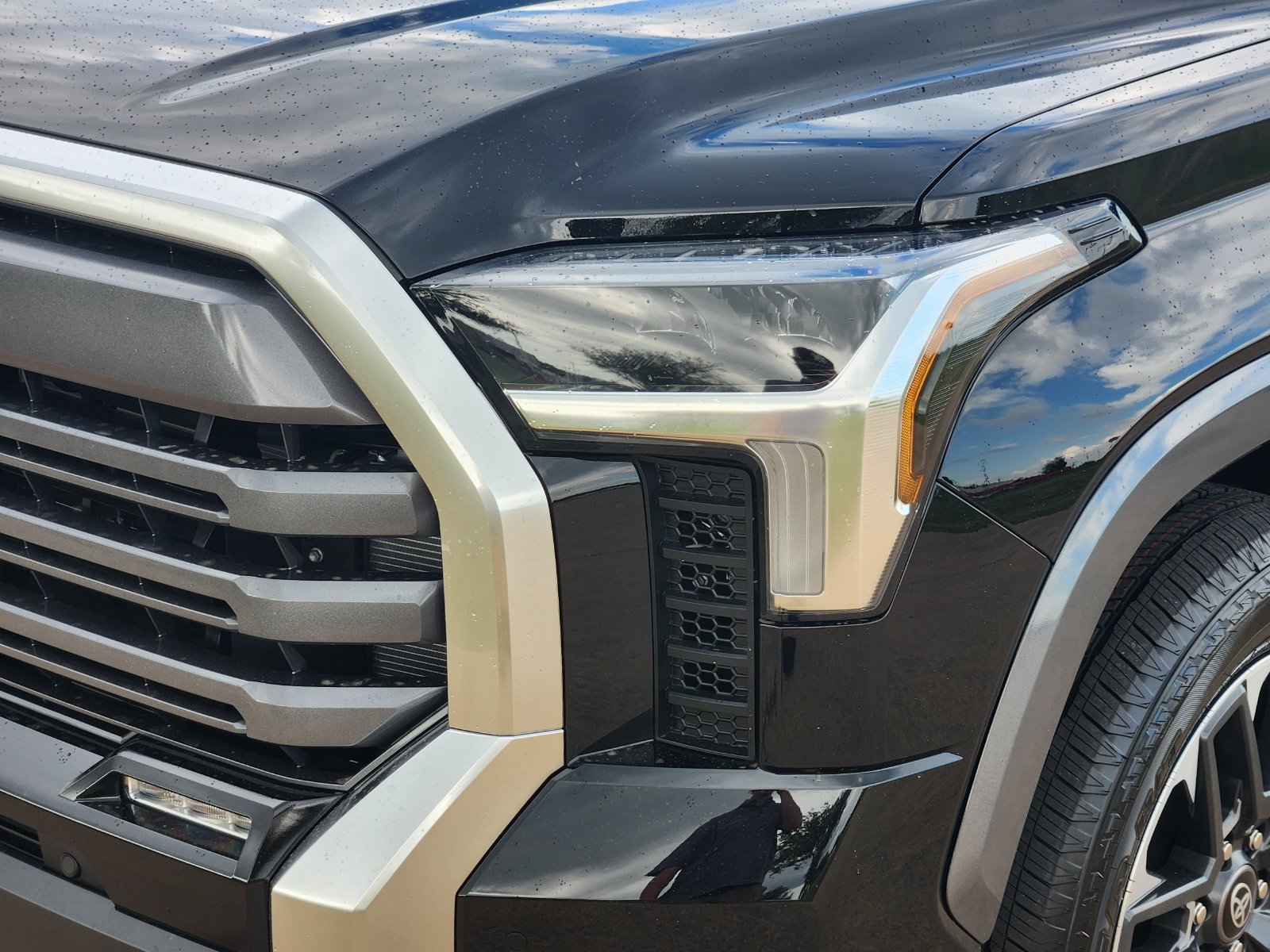 New 2026 Toyota Tundra Limited RWD image 9