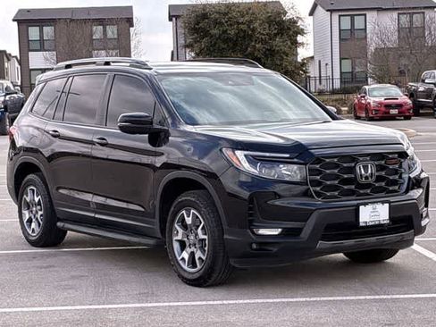 Used 2023 Honda Passport TrailSport image 8